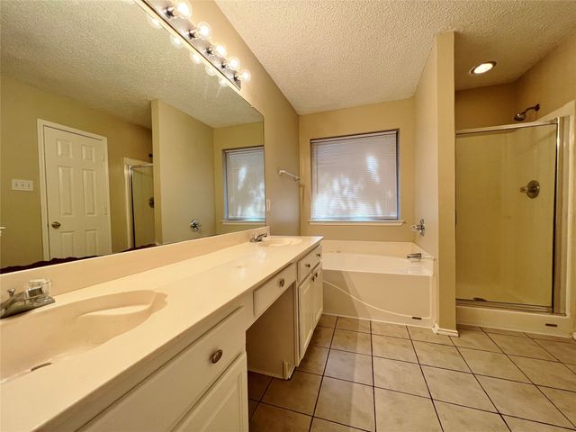 4021 Busch Gardens Drive, Fort Worth, TX 76123