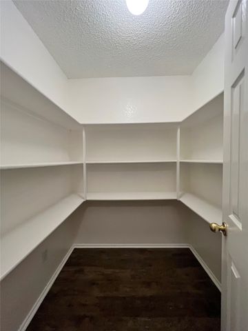 4021 Busch Gardens Drive, Fort Worth, TX 76123