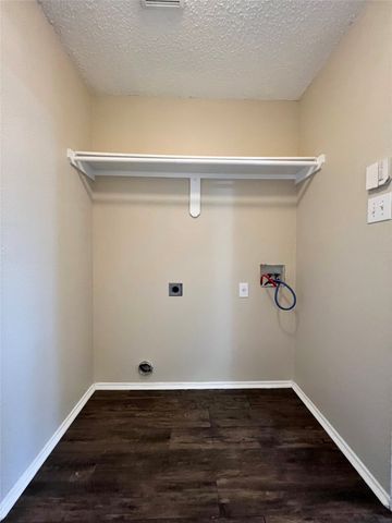 4021 Busch Gardens Drive, Fort Worth, TX 76123