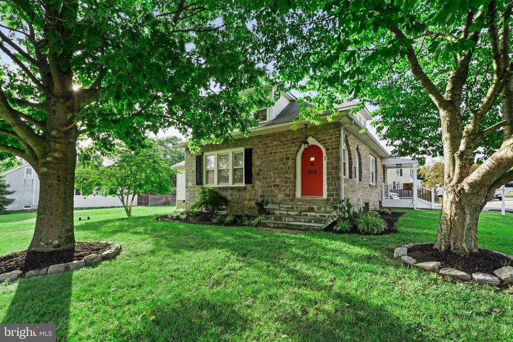 101 SUNNYSIDE AVE, EAGLEVILLE, PA 19403 — photo 2