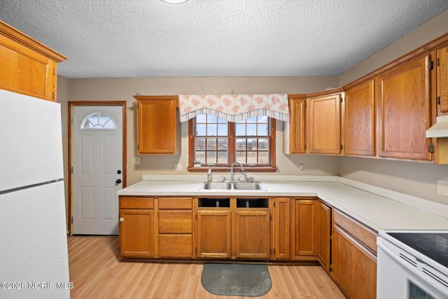 21682 County Road 51, Genoa, OH 43430