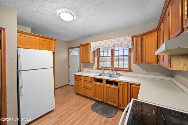 21682 County Road 51, Genoa, OH 43430