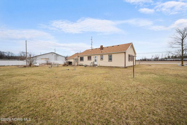 21682 County Road 51, Genoa, OH 43430