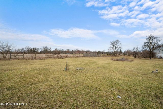 21682 County Road 51, Genoa, OH 43430