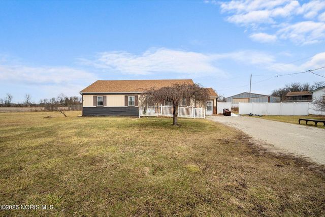 21682 County Road 51, Genoa, OH 43430