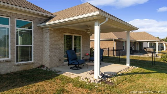4423 Venice Way, Sellersburg, IN 47172