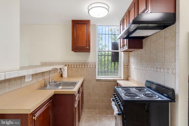 2400 DRUID HILL AVE, Baltimore, MD 21217