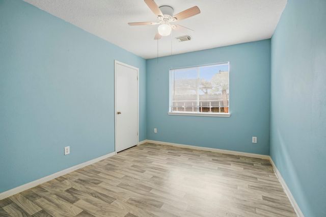 1723 Oak Ridge Drive, Kemah, TX 77565
