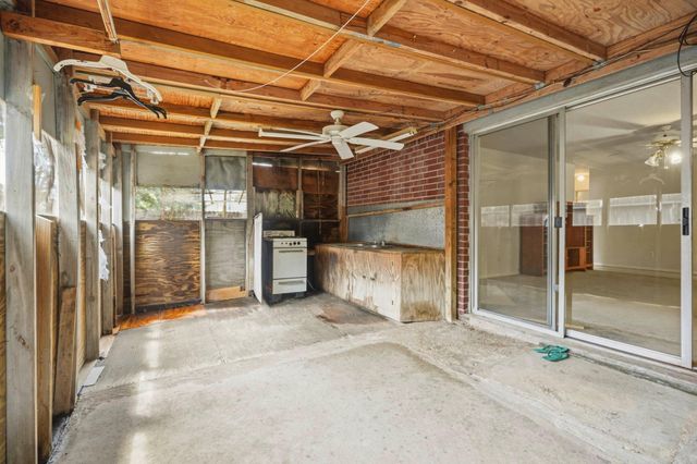1723 Oak Ridge Drive, Kemah, TX 77565