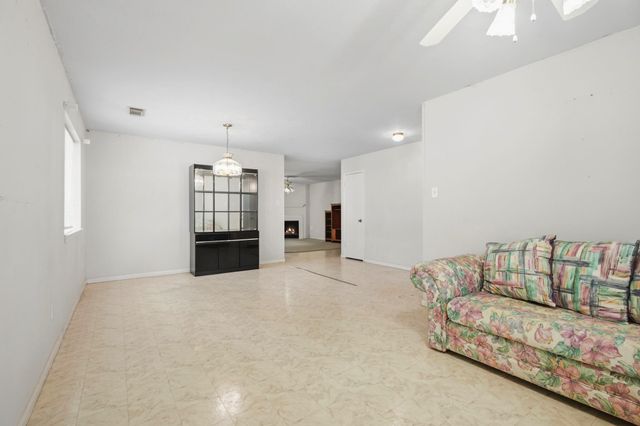 1723 Oak Ridge Drive, Kemah, TX 77565