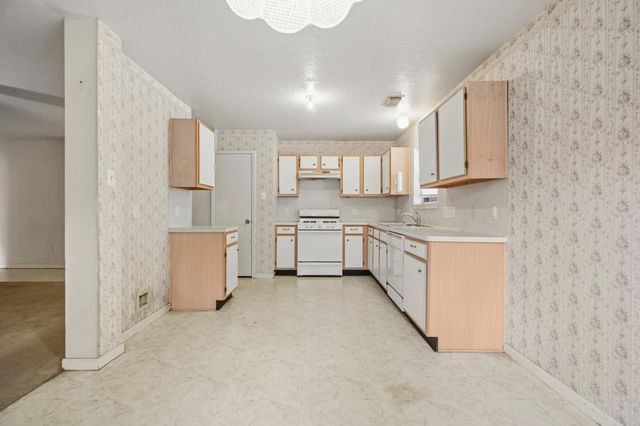 1723 Oak Ridge Drive, Kemah, TX 77565