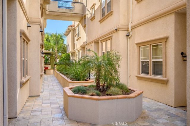 333 Milford Street 106, Glendale, CA 91203
