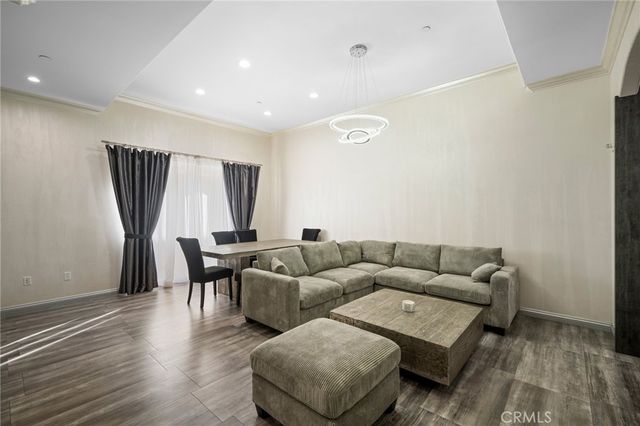 333 Milford Street 106, Glendale, CA 91203