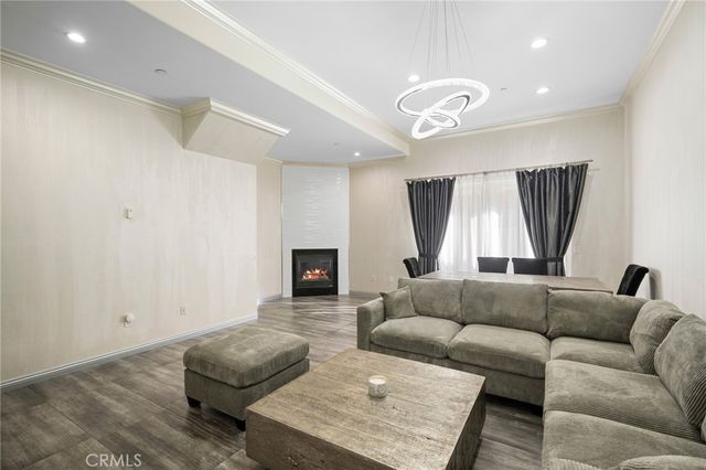333 Milford Street 106, Glendale, CA 91203