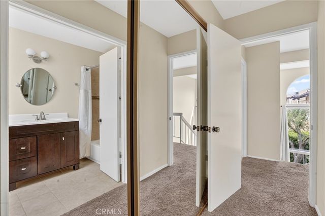 5267 Coldwater Canyon Ave B, Sherman Oaks, CA 91401