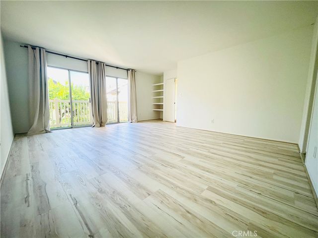 5267 Coldwater Canyon Ave B, Sherman Oaks, CA 91401