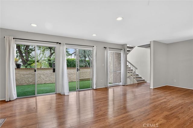 5267 Coldwater Canyon Ave B, Sherman Oaks, CA 91401