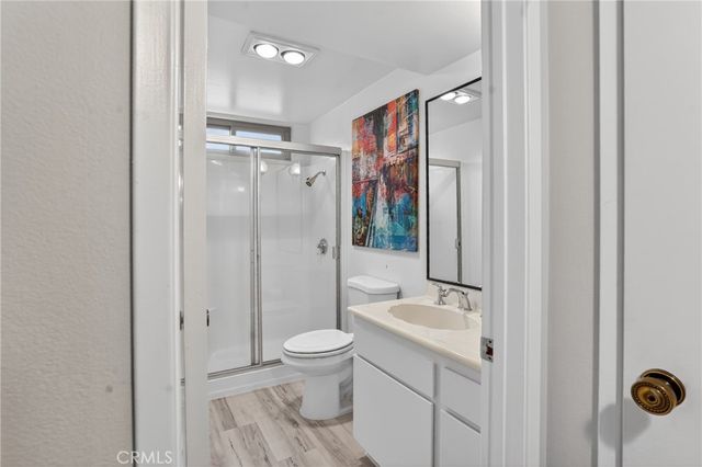 5267 Coldwater Canyon Ave B, Sherman Oaks, CA 91401