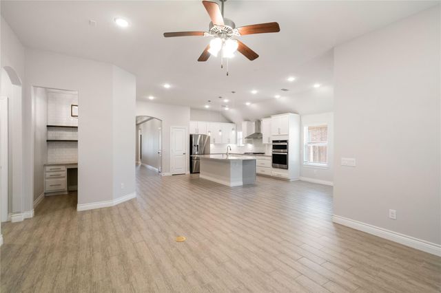 67 Pioneer Canyon Place, Tomball, TX 77375