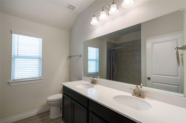 67 Pioneer Canyon Place, Tomball, TX 77375