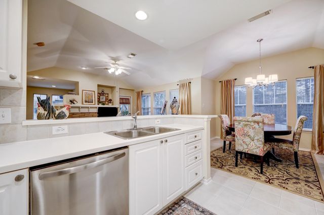 10 Stone Creek Place, The Woodlands, TX 77382