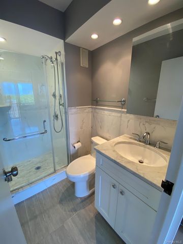 15 Stewart Place 10E, White Plains, NY 10603