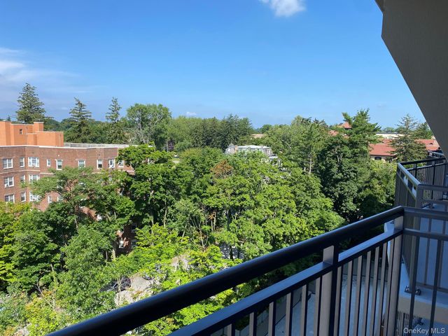 15 Stewart Place 10E, White Plains, NY 10603