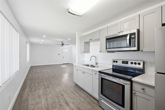 939 OAKFIELD DRIVE, Brandon, FL 33511