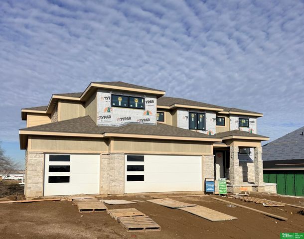 9920 Laramie Street, Papillion, NE 68046