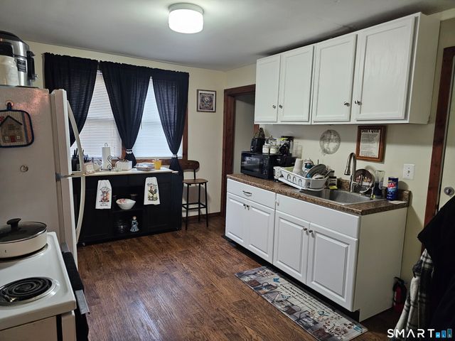 34 Terryville Avenue 1, Bristol, CT 06010