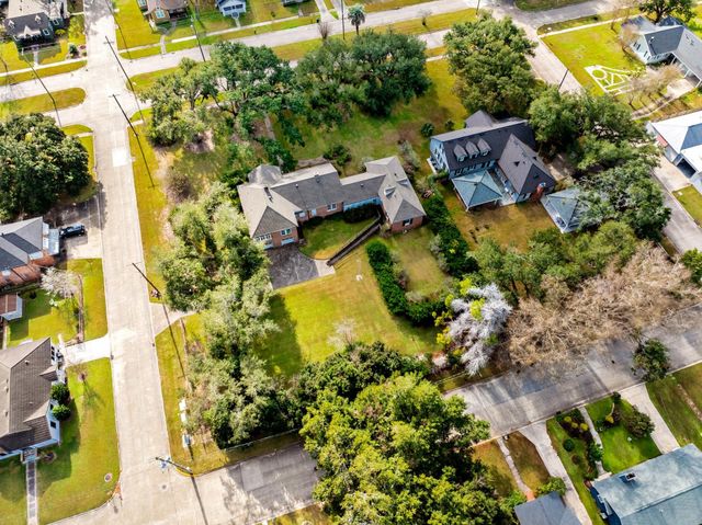 325 Crescent Boulevard, Houma, LA 70360