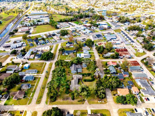 325 Crescent Boulevard, Houma, LA 70360