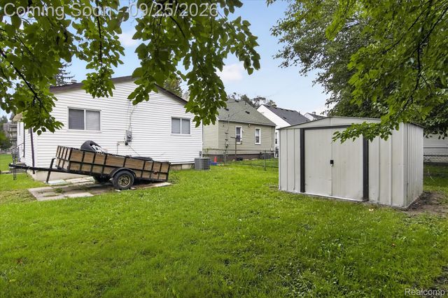 7504 Lozier Avenue, Warren, MI 48091