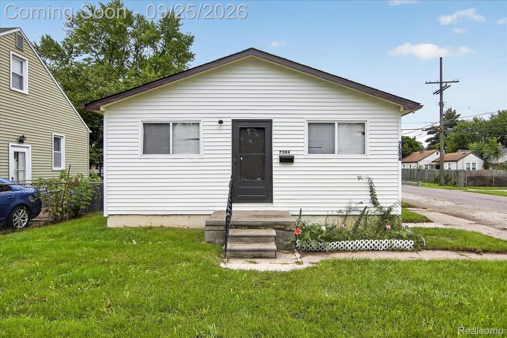 7504 Lozier Avenue, Warren, MI 48091