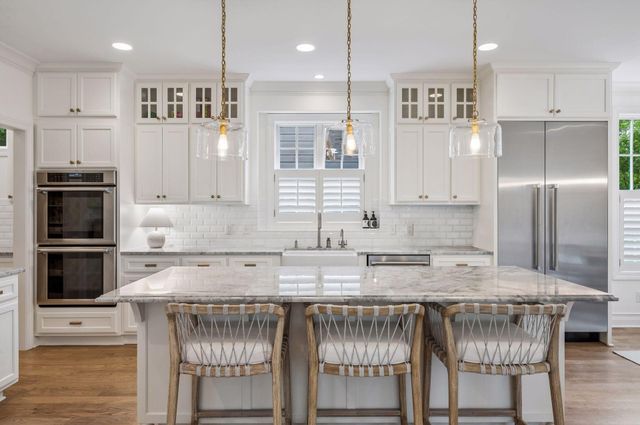619 Gardner Street, Wayzata, MN 55391