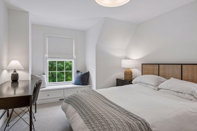 619 Gardner Street, Wayzata, MN 55391