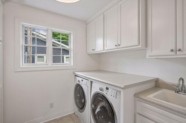 619 Gardner Street, Wayzata, MN 55391