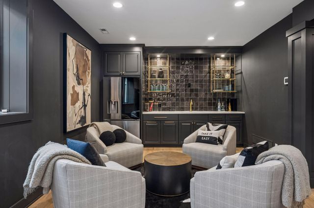 619 Gardner Street, Wayzata, MN 55391