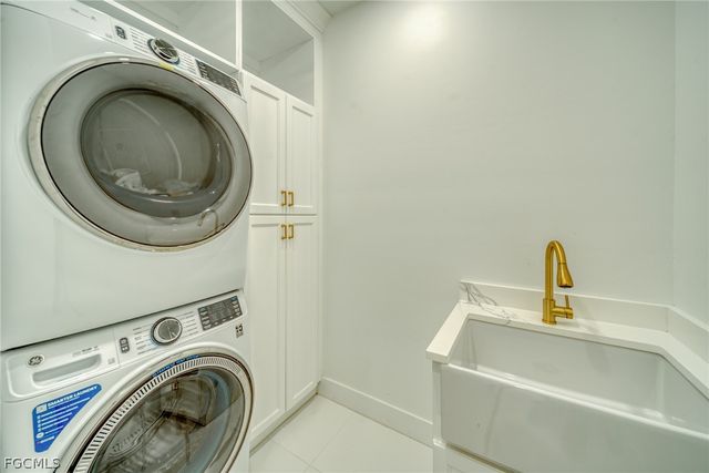 537 NW 18th PL, Cape Coral, FL 33993