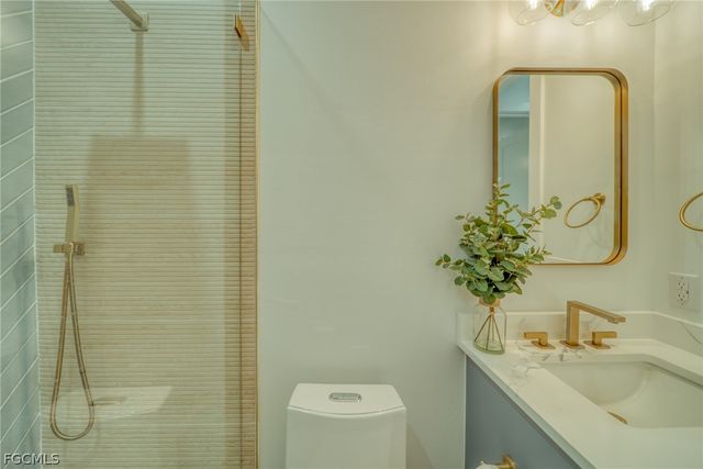 537 NW 18th PL, Cape Coral, FL 33993