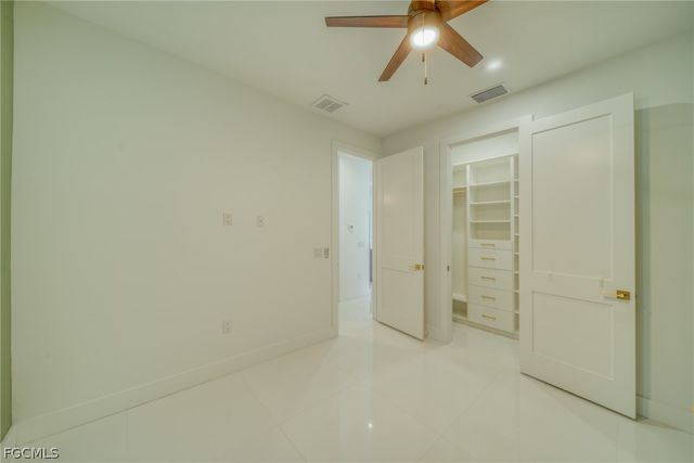 537 NW 18th PL, Cape Coral, FL 33993