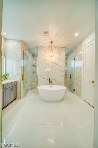 537 NW 18th PL, Cape Coral, FL 33993