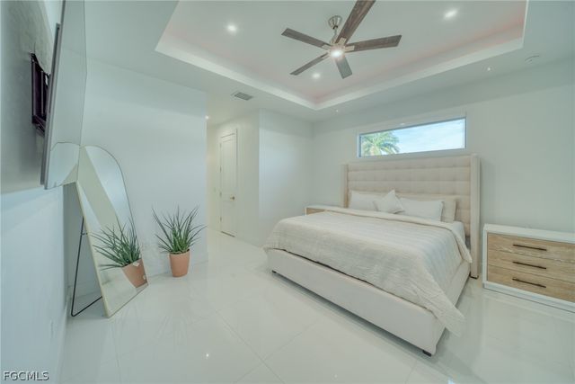 537 NW 18th PL, Cape Coral, FL 33993