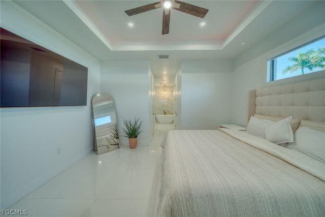 537 NW 18th PL, Cape Coral, FL 33993