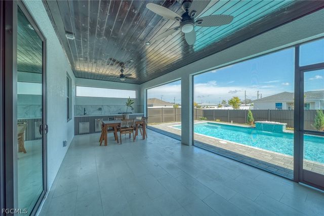 537 NW 18th PL, Cape Coral, FL 33993