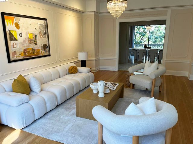 200 Lakeside Dr 401, Oakland, CA 94612