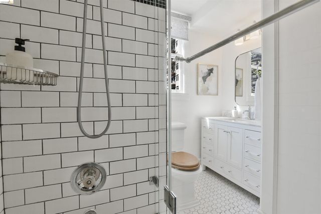 200 Lakeside Dr 401, Oakland, CA 94612