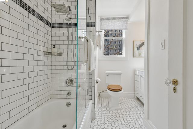 200 Lakeside Dr 401, Oakland, CA 94612