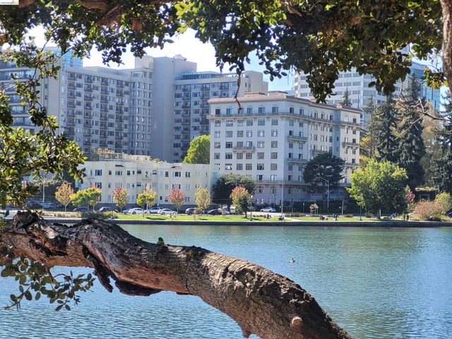 200 Lakeside Dr 401, Oakland, CA 94612