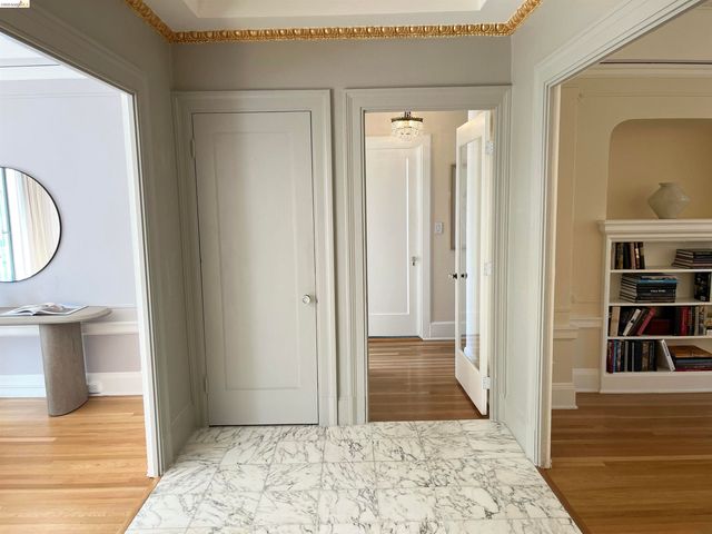 200 Lakeside Dr 401, Oakland, CA 94612